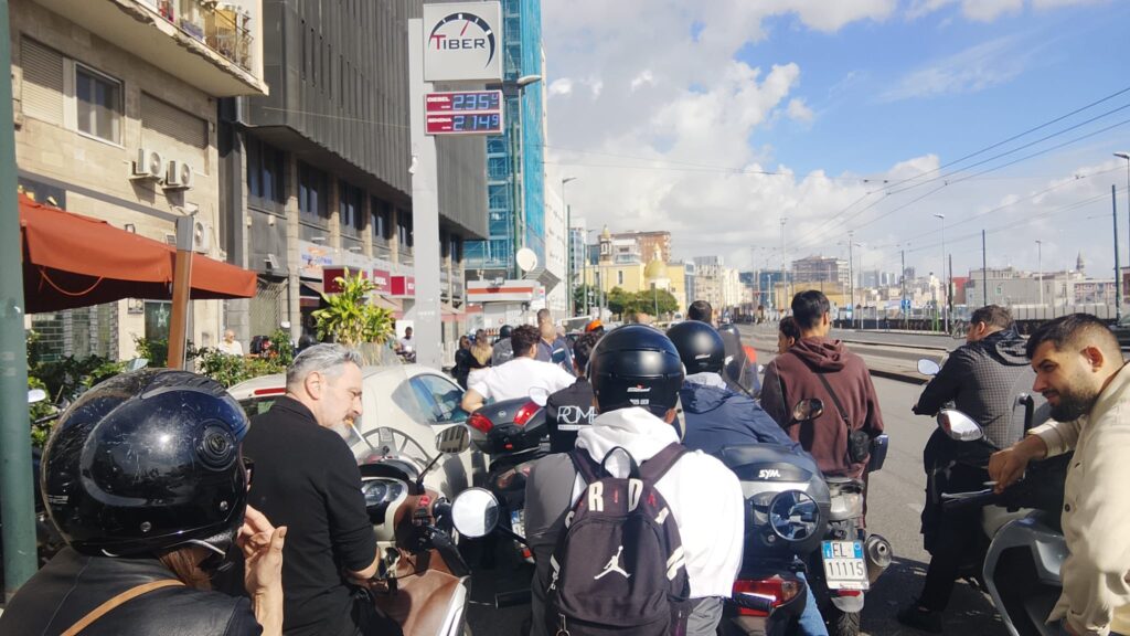 Finisce la protesta dei tir a Napoli, ripartono benzina e rifornimenti