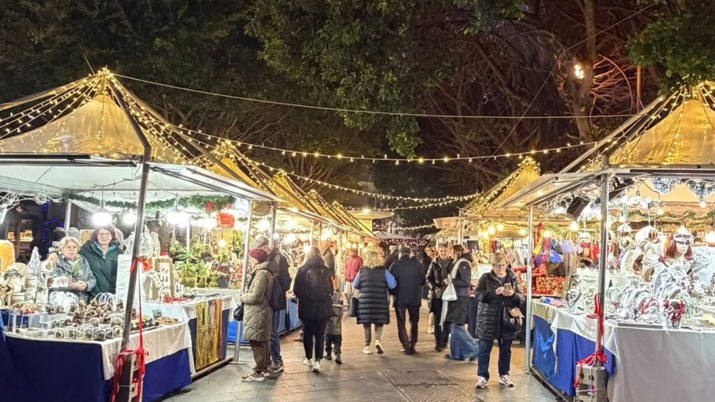 Mercatini di Natale a Piazza Carità, Artigianà sostiene la richiesta di Marino